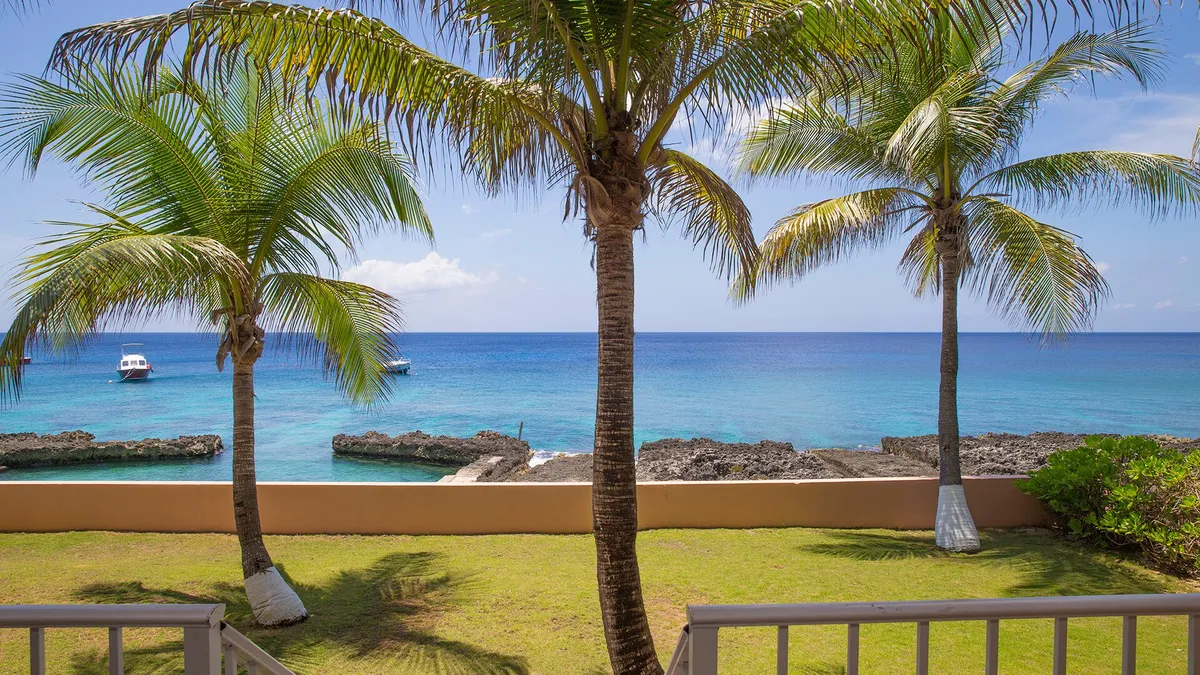 Sunset House & Sunset Divers